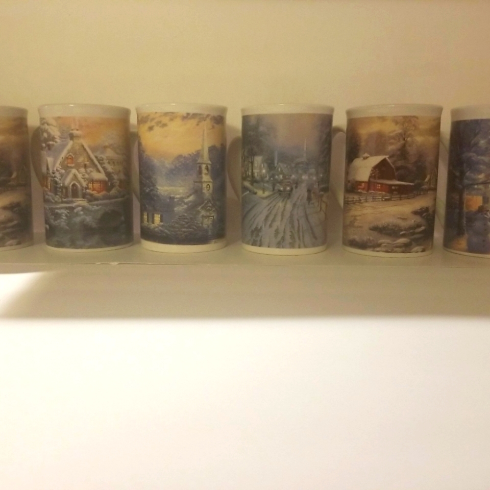 6 Thomas kinkade Christmas collectable mugs